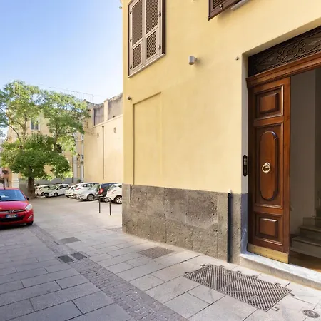 Center Boutique 칼리아리